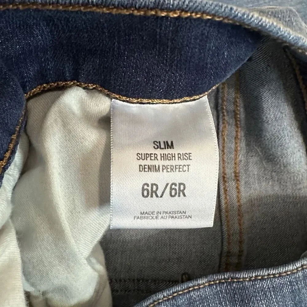 Express super high rise slim jeans size 6